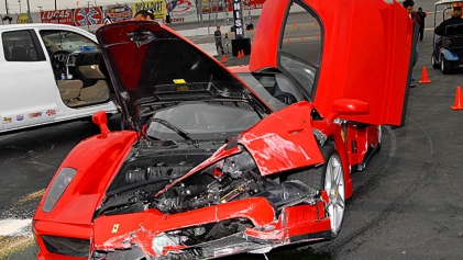 Украинский блогер разбил арендованный суперкар Ferrari за 1 000 000$